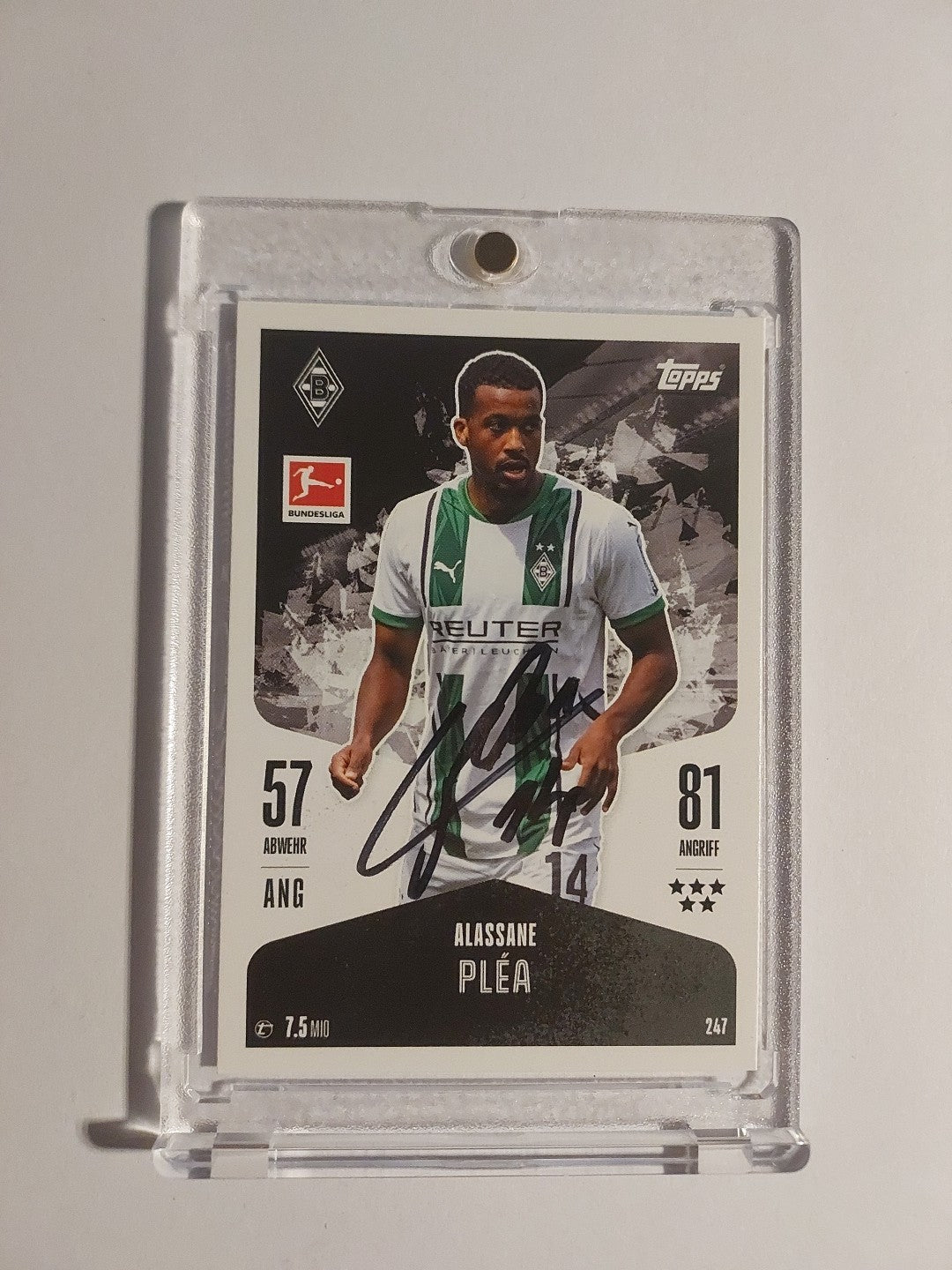 Topps 2024-25 Alassane Plea Mönchengladbach On Card Auto Parallel Ultra Rare – Bild 1