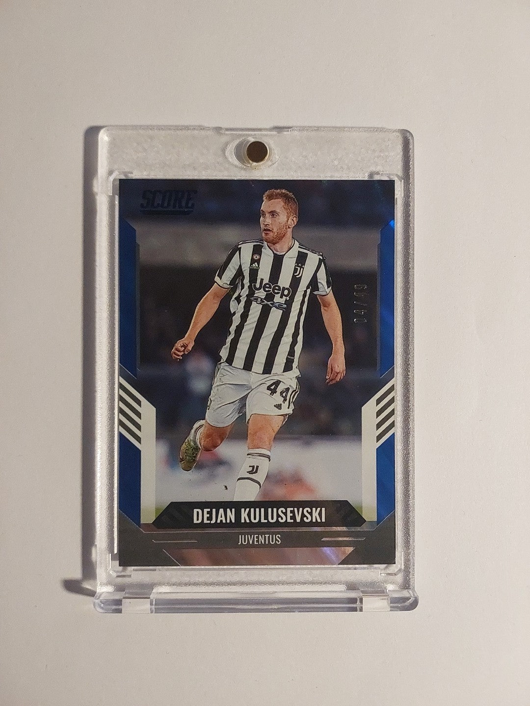 Panini Score 2021-22 Dejan Kulusevski Juventus Turin Parallel 4/49 Refractor Hit – Bild 1