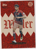 Topps 2024-25 Thomas Müller FC Bayern München Parallel 19/25 Red Refractor – Bild 1