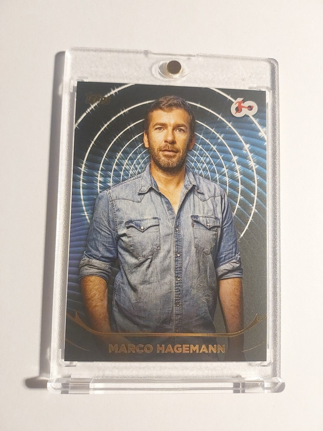 Topps 60 Jahre Bundesliga 2023-24 Marco Hagemann Bundesliga Legende Parallel Hit – Bild 1
