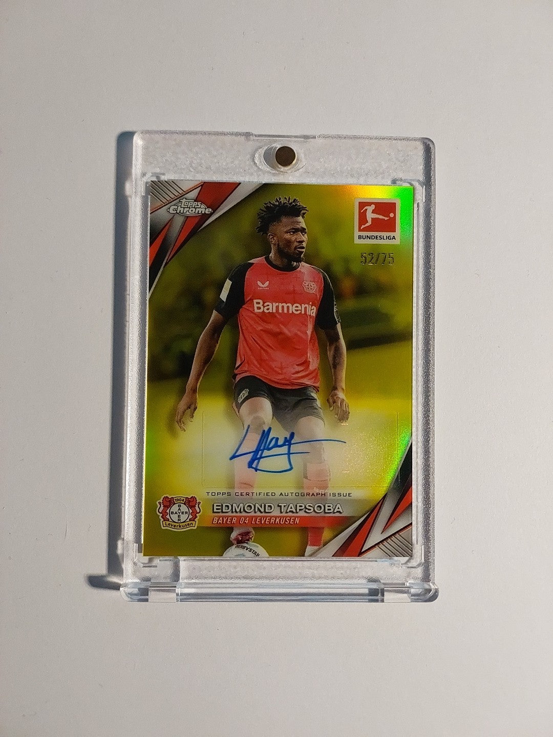 Topps Chrome Bundesliga 2024-25 Edmond Tapsoba Auto Leverkusen Parallel 52/75 – Bild 1