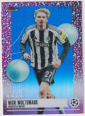Topps Finest 2025-26 Nick Woltemade Newcastle United Parallel 149/150 Refractor – Bild 1