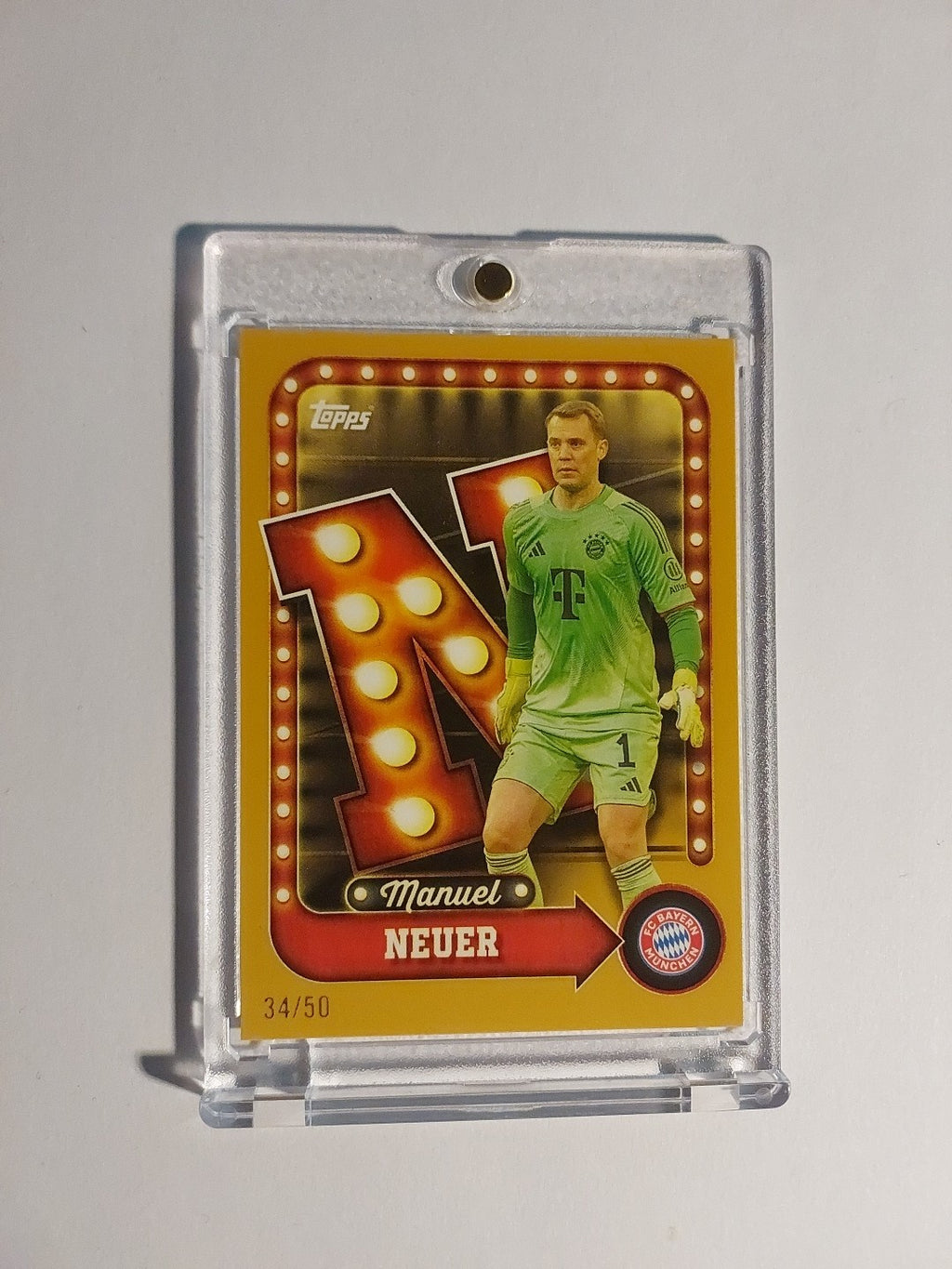 Topps Bayern München Tin Collector 2025-26 Manuel Neuer Parallel 34/50 Rare Hit – Bild 1