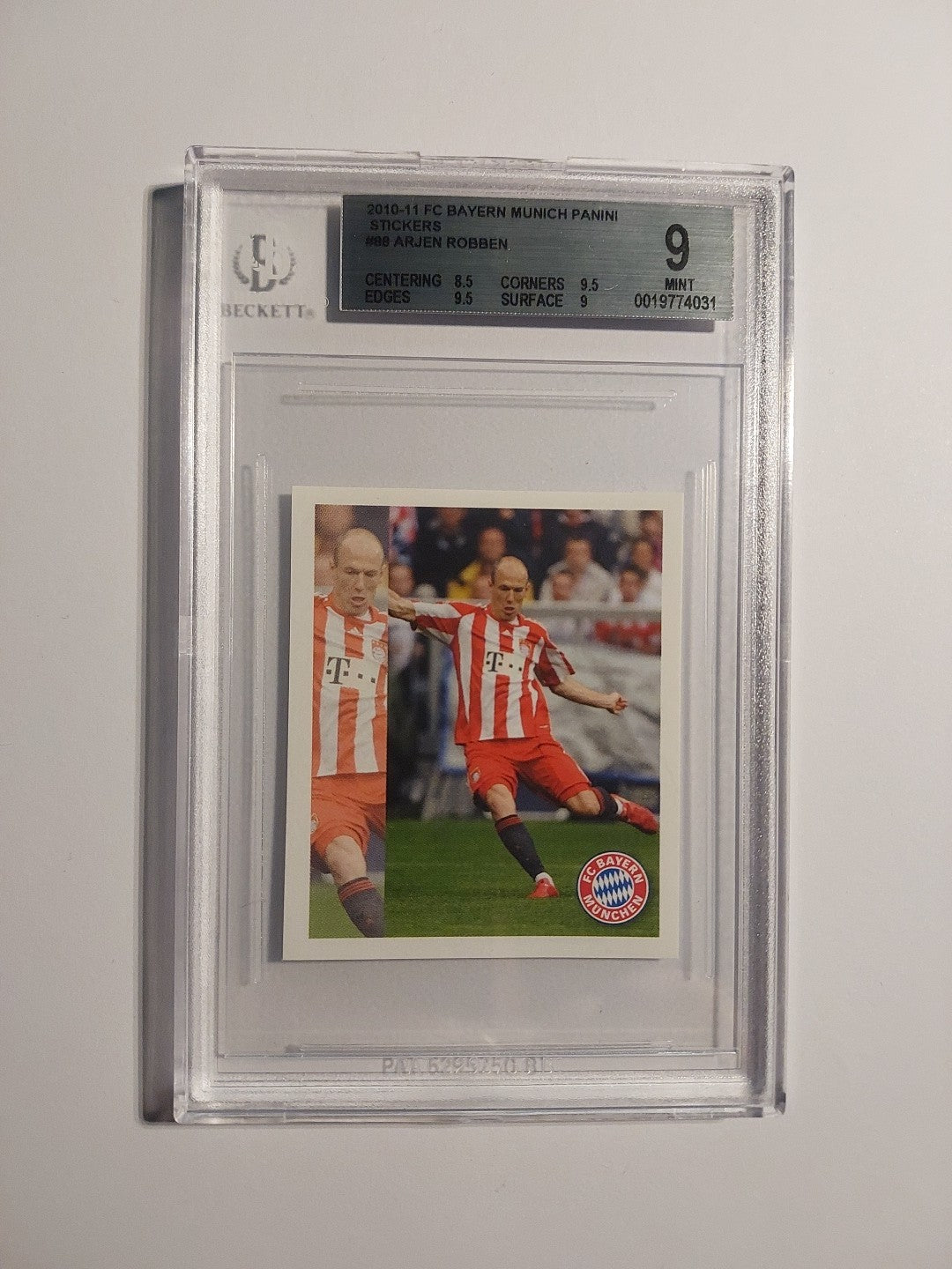 Panini 2010-11 Arjen Robben Bayern München Vintage Parallel BGS 9 PSA POP 1 Rare – Bild 1