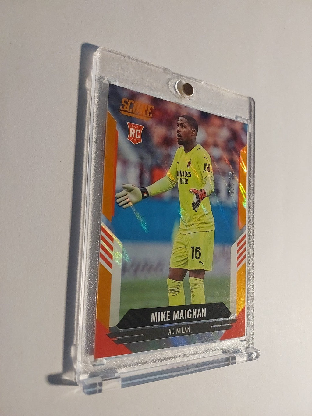Panini Score 2021-22 Mike Maignan AC Mailand Parallel 69/99 Rookie Refractor Hit – Bild 2