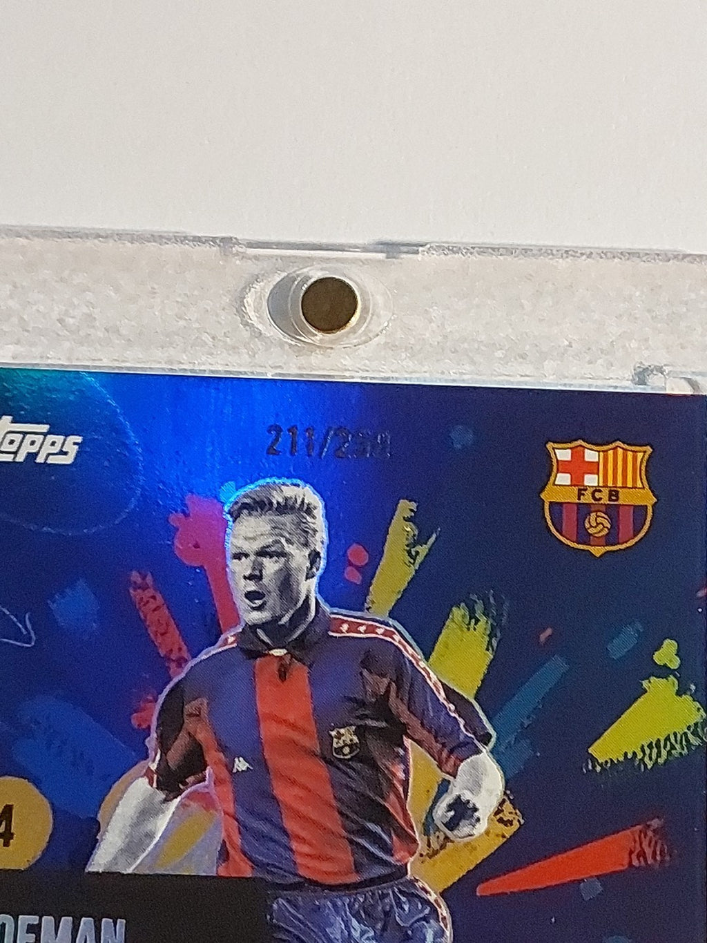 Topps Barcelona Team Set 2024-25 Ronald Koeman Auto Parallel 211/250 Refractor – Bild 2