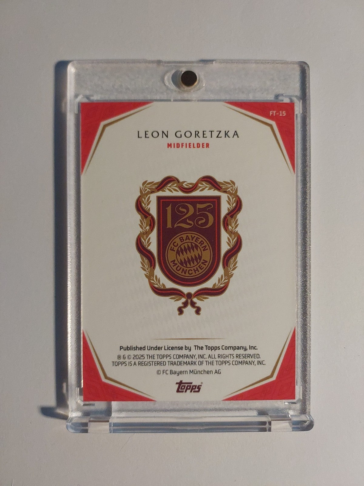 Topps 125 Jahre Bayern München 2024-25 Leon Goretzka Parallel 8/33 Refractor Hit – Bild 2