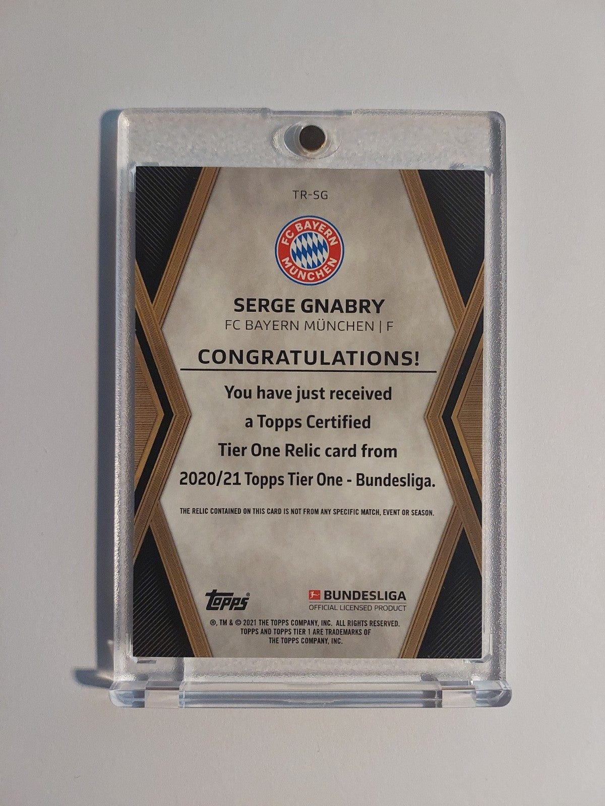 Topps Tier One 2020-21 Serge Gnabry Patch Relic Bayern München Parallel 33/127 – Bild 2