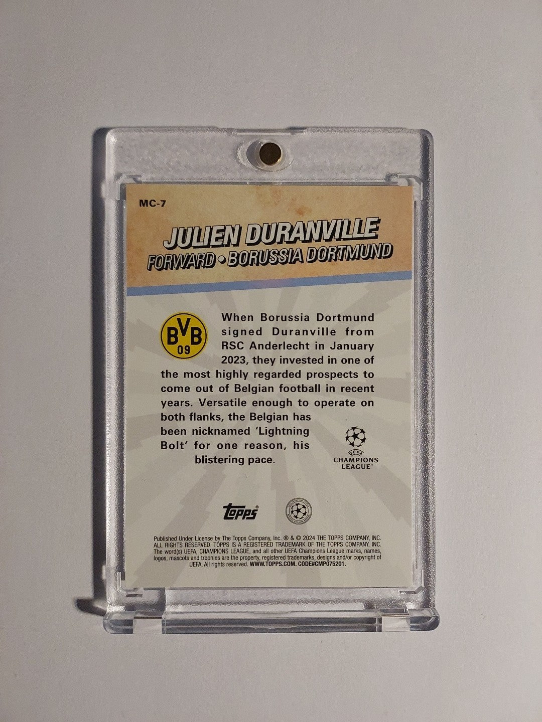 Topps Merlin 2023-24 Julien Duranville Dortmund Parallel Refractor Rookie Insert – Bild 2