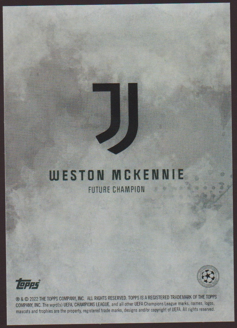 Topps Champions League 2021-22 Weston McKennie Juventus Future Champion Parallel – Bild 2