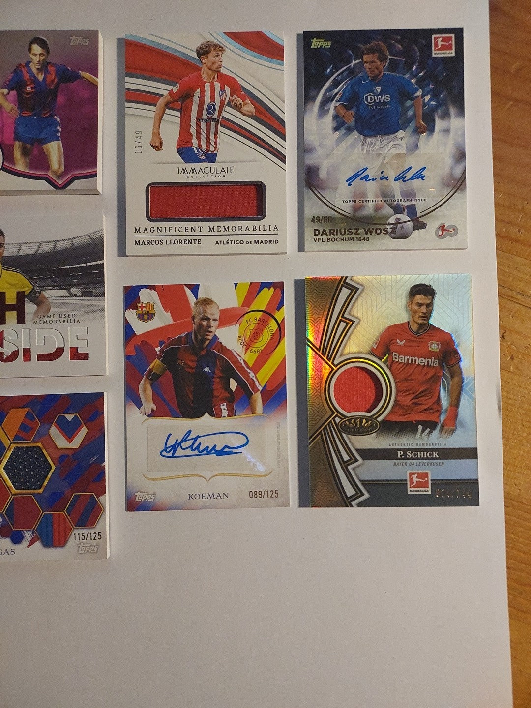 Topps Fußball Loot 10 Karte + 1× Garantiert NUMBERED oder PATCH oder AUTO – Bild 2