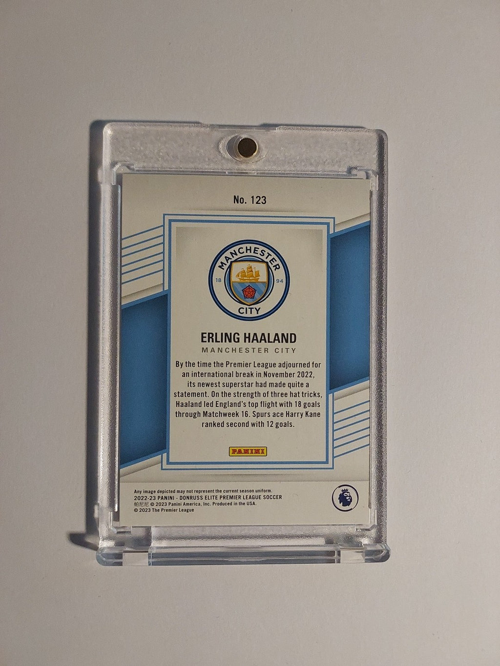 Panini Elite 2022-23 Erling Haaland Manchester City Parallel Refractor Insert – Bild 2