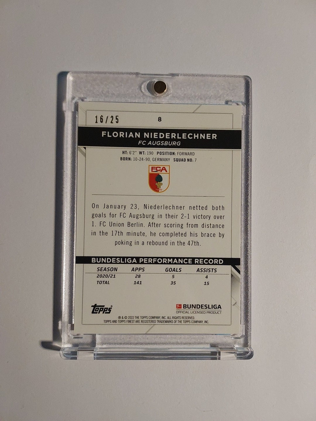 Topps Finest 2021-22 Florian Niederlechner Augsburg Parallel 16/25 Refractor Hit – Bild 2