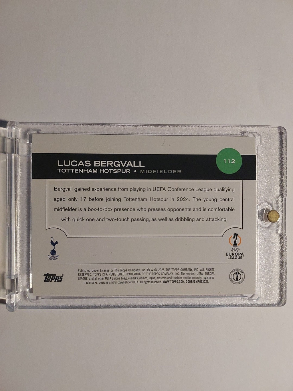 Topps UCC Flagship 2024-25 Lucas Bergvall Tottenham Parallel Refractor Rookie – Bild 2
