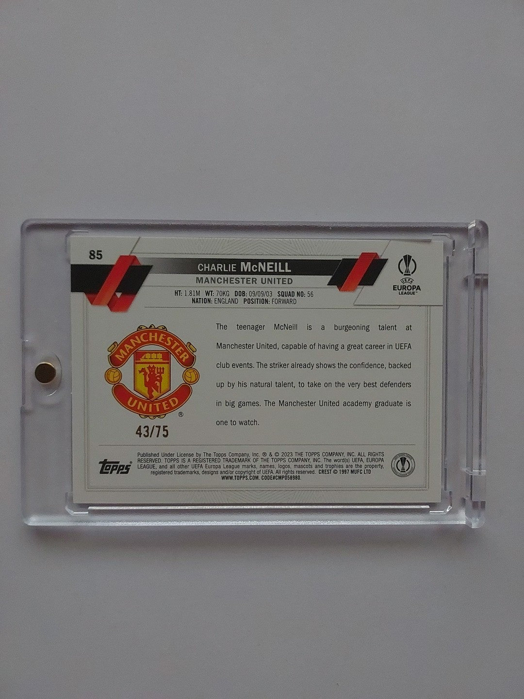 Topps UCC Flagship 2023-24 Charlie McNeil Manchester United Nummeriert 43/75 – Bild 2
