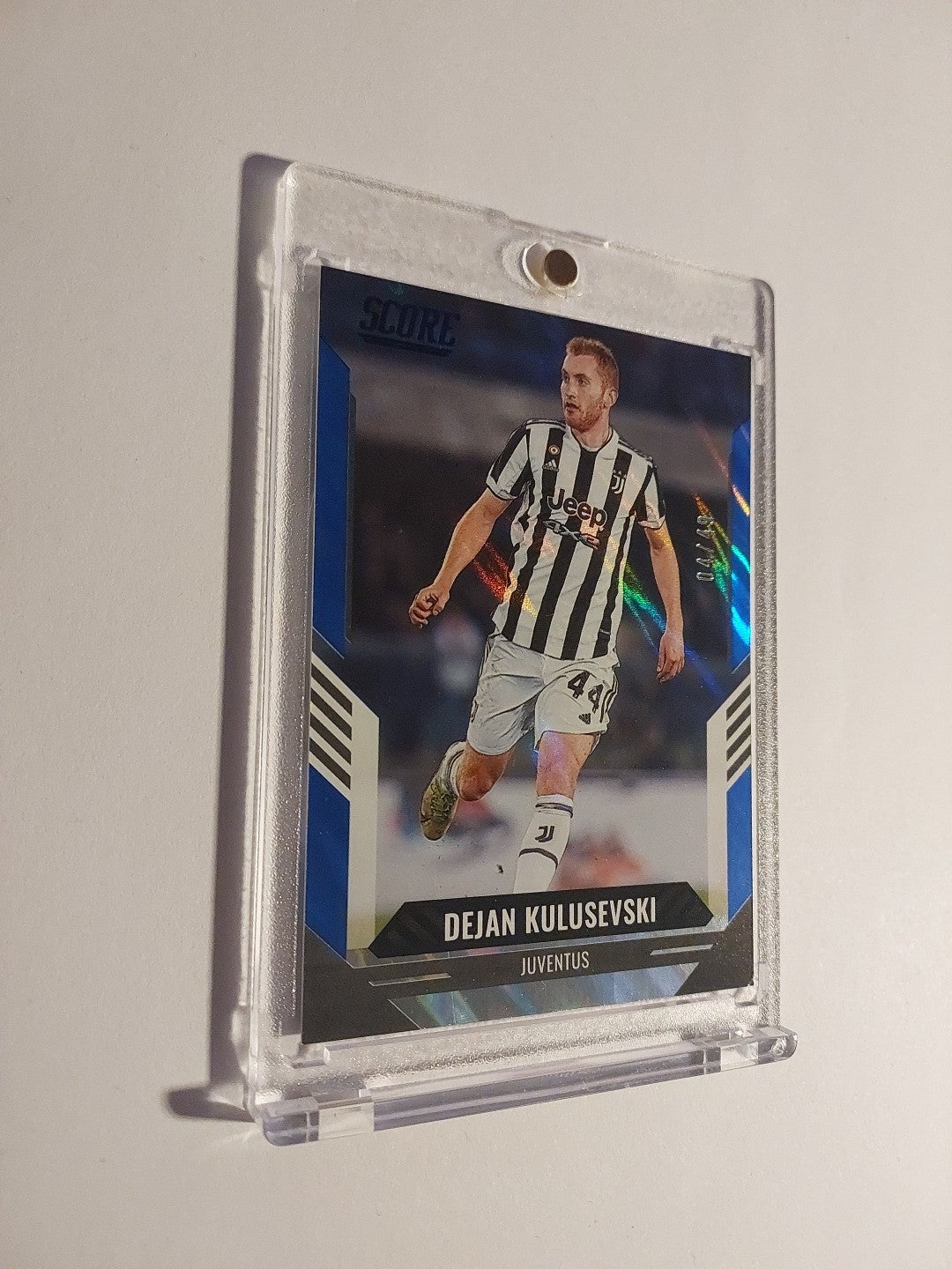 Panini Score 2021-22 Dejan Kulusevski Juventus Turin Parallel 4/49 Refractor Hit – Bild 2