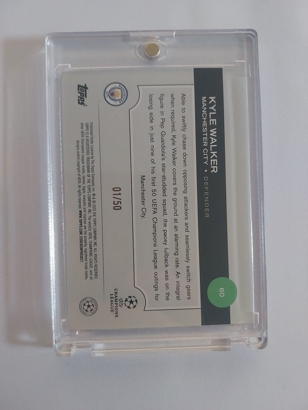 Topps UCC Flagship 2024/25 Kyle Walker Manchester City Nummeriert 1/50 Refractor – Bild 2