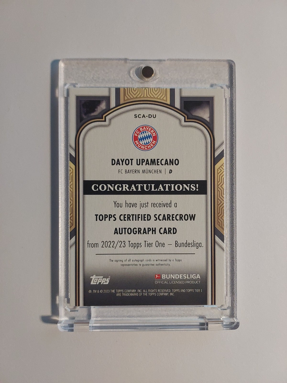 Topps Tier One 2022-23 Dayot Upamecano Auto Bayern München Purple Parallel 5/50 – Bild 2