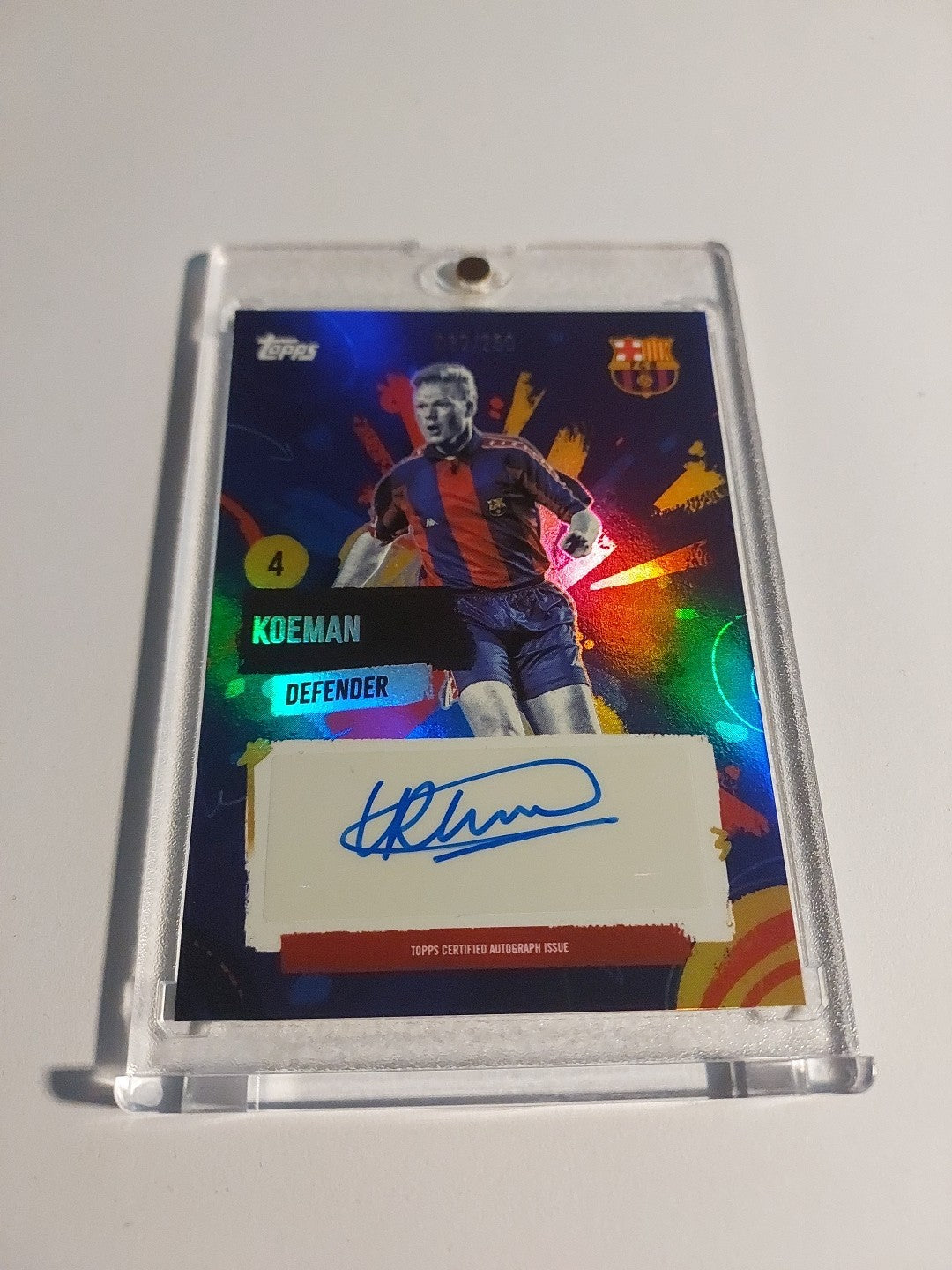 Topps Barcelona Team Set 2024-25 Ronald Koeman Auto Parallel 82/250 Refractor – Bild 2