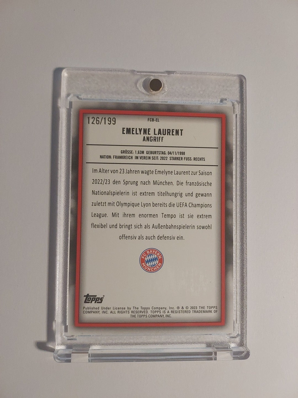 Topps Bayern Set 2022-23 Emelyne Laurent Nummeriert 126/199 Parallel Refractor – Bild 2