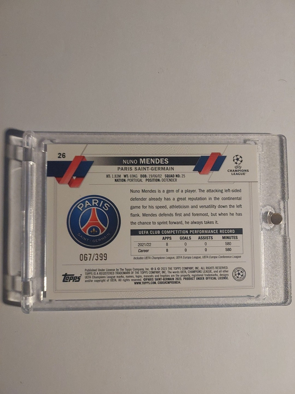 Topps UCC 2022-23 Nuno Mendes Paris Saint-Germain Parallel 67/399 Refractor – Bild 2