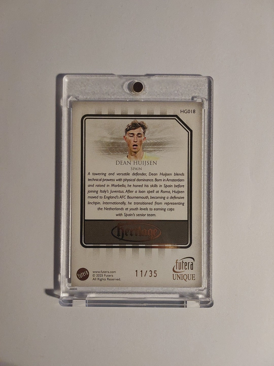 Futera Heritage 2025 Dean Huijsen Real Madrid Spanien Parallel 11/35 Ultra Rare – Bild 2