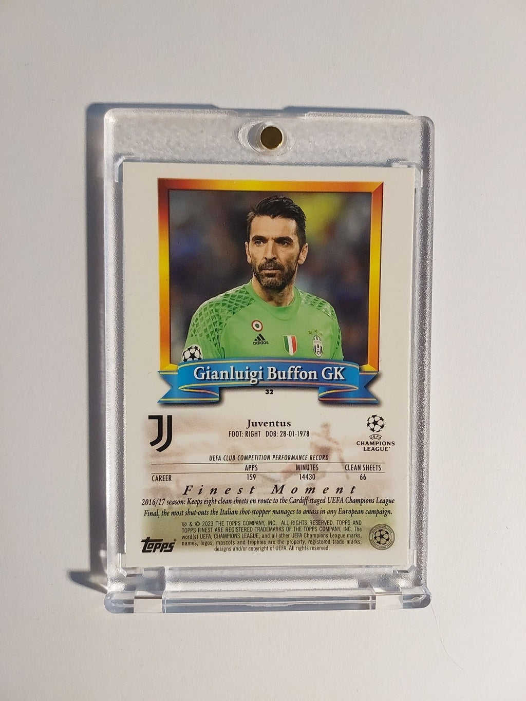 Topps Finest 2022-23 Gianluigi Buffon Juventus Parallel Insert Rare Hit – Bild 2