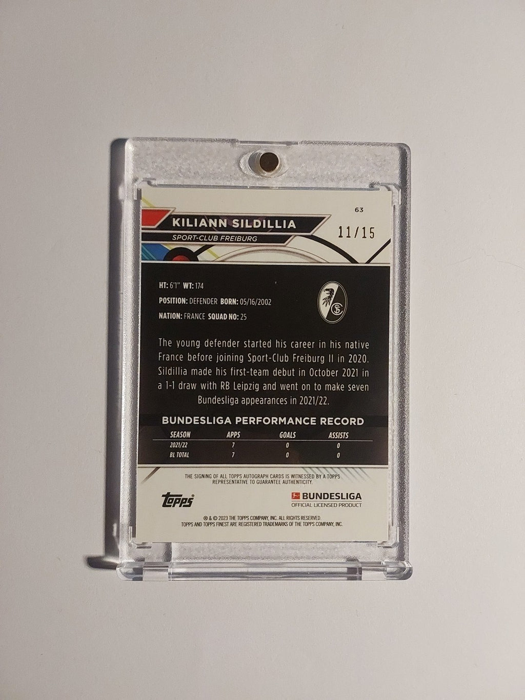 Topps Finest Bundesliga 2022-23 Kiliann Sildillia Auto Freiburg Parallel 11/15 – Bild 2