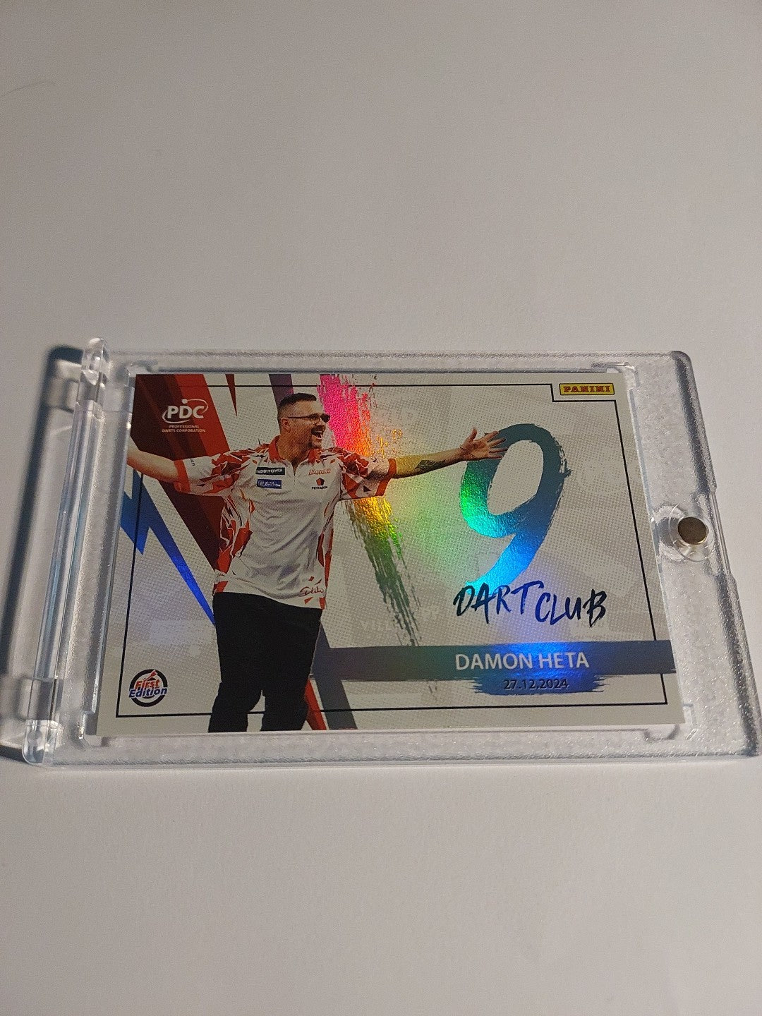 Panini PDC World Championship 2026 Damon Heta 9 Dart Club 1st Edition Refractor – Bild 2
