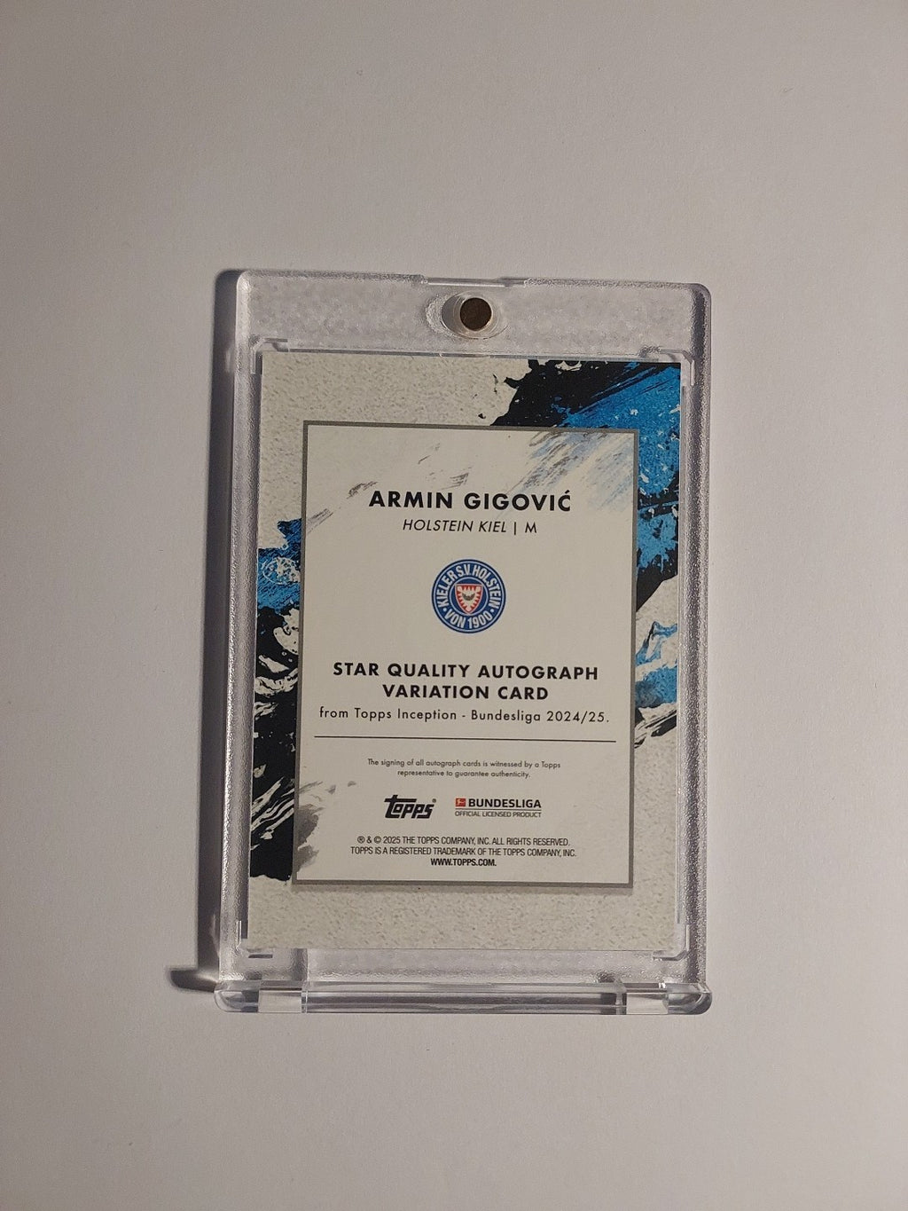 Topps Inception Bundesliga 2024-25 Armin Gigovic Auto Holstein Kiel Parallel /99 – Bild 3