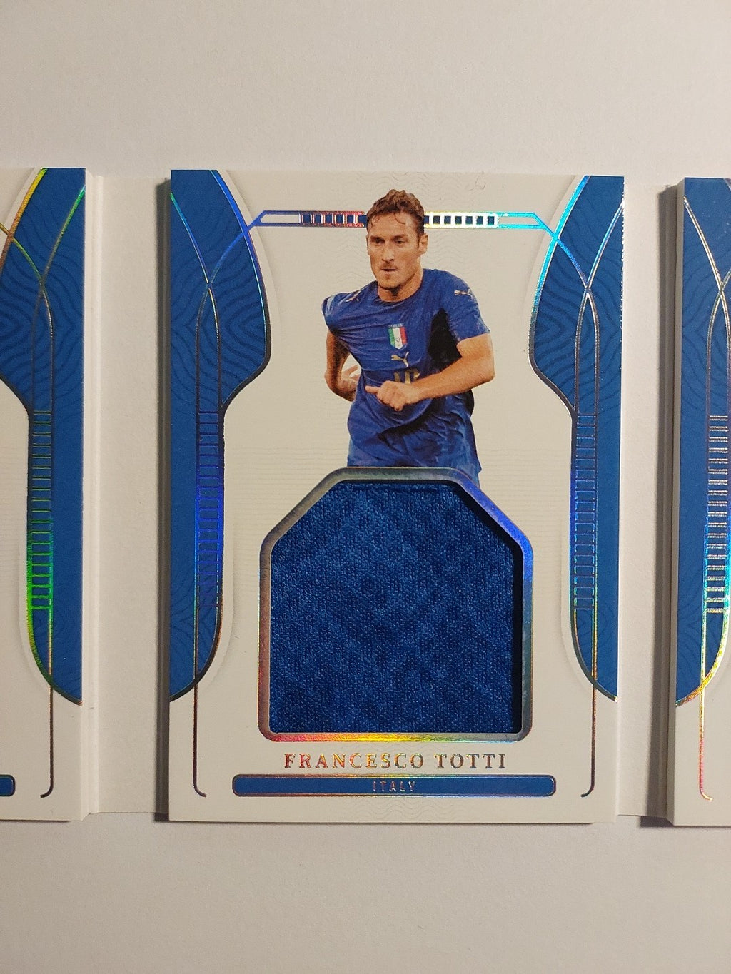 Panini 2021-22 Pirlo & Totti & Buffon Tripple Booklet Patch Relic Parallel 47/49 – Bild 3