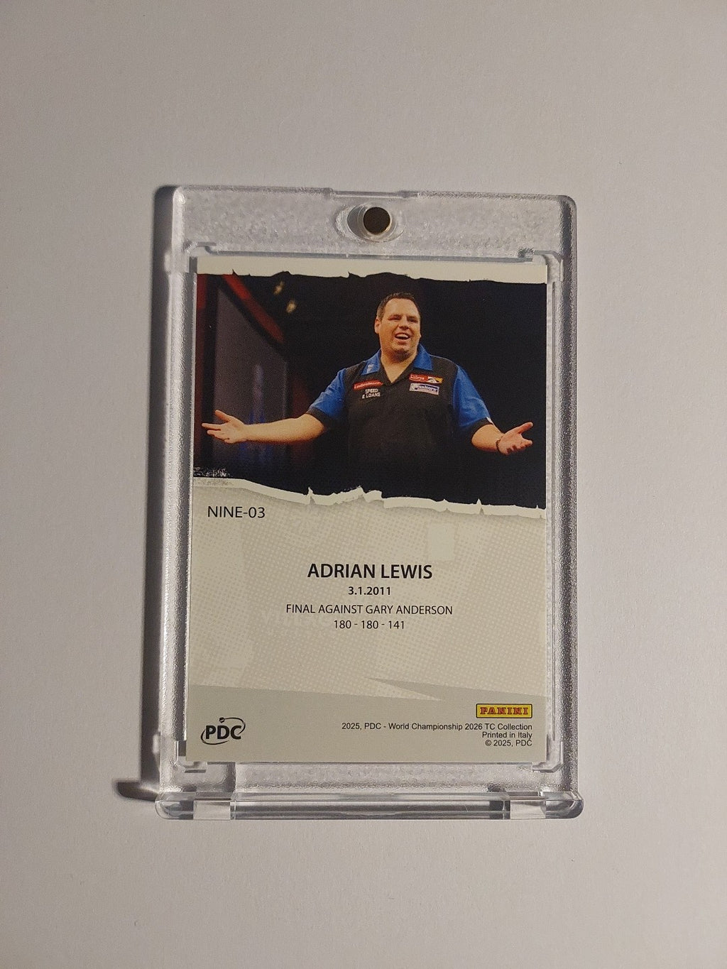 Panini PDC World Championship 2026 Adrian Lewis 9 Dart Club Refractor Rare Hit – Bild 3