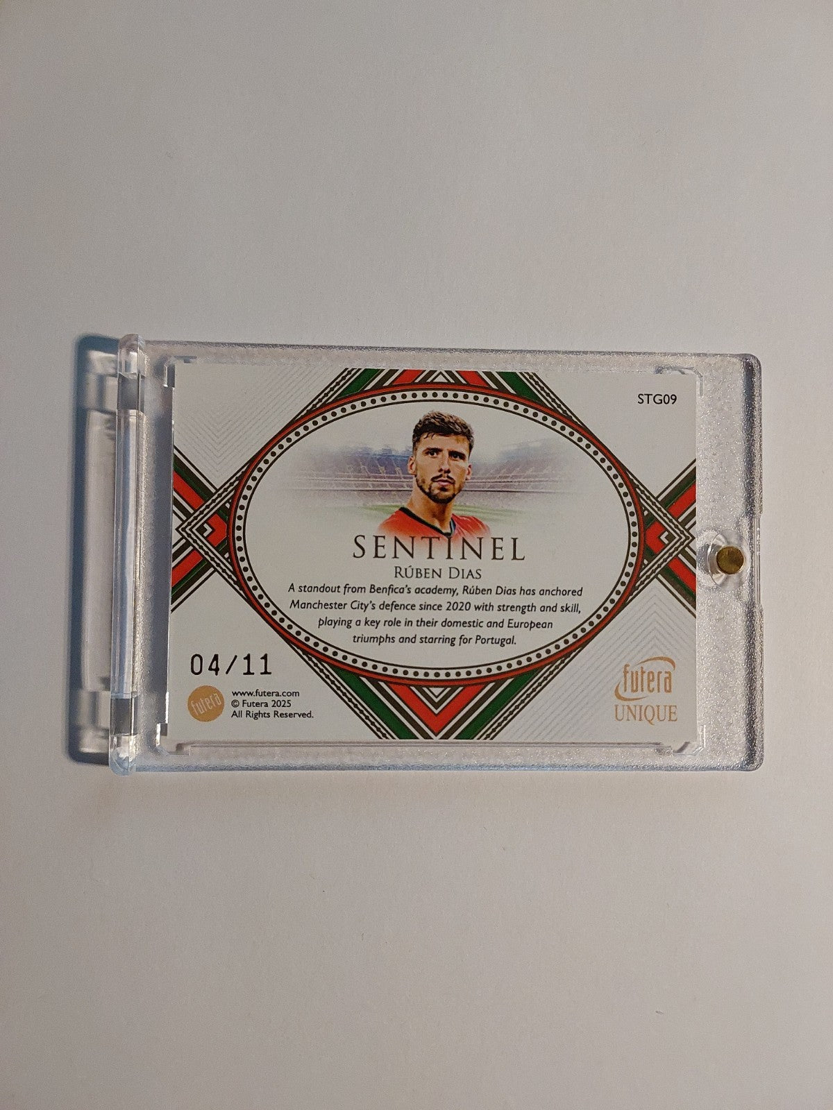 Futera Unique 2025 Ruben Dias Portugal City 23 Karat Gold Frame Parallel 4/11 – Bild 3