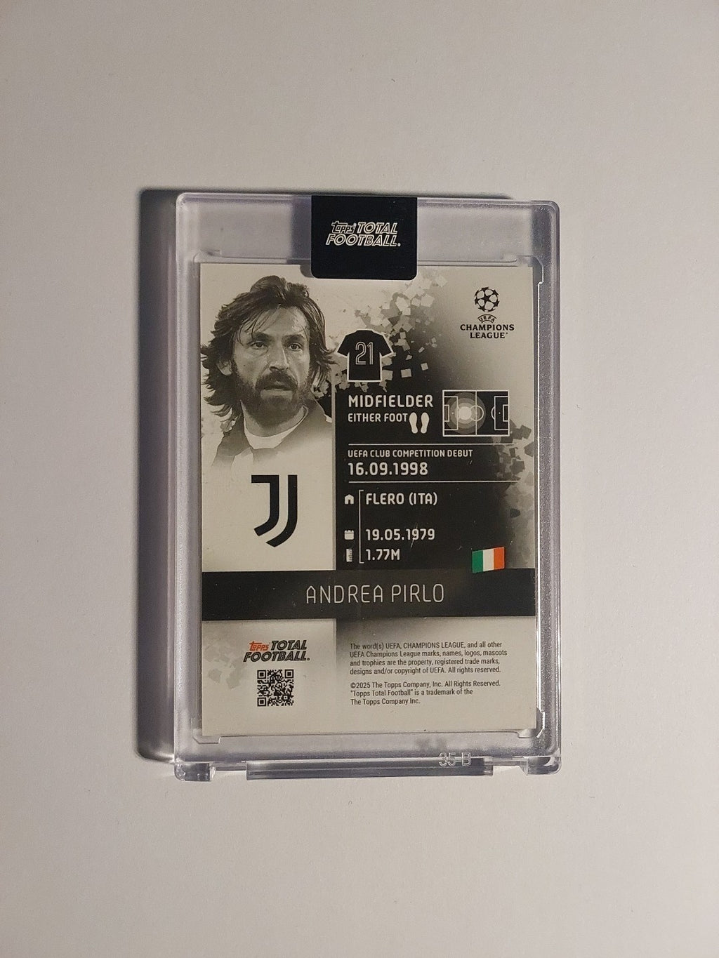 Topps Total Football 2024-25 Andrea Pirlo Juventus Parallel 1/1 OVP Inkl. Case! – Bild 3