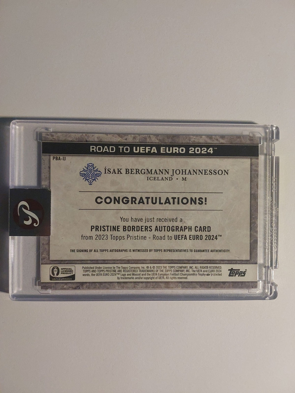 Topps Pristine 2023 Isak Bergmann Johannesson Island Auto Parallel 11/25 + Case – Bild 3