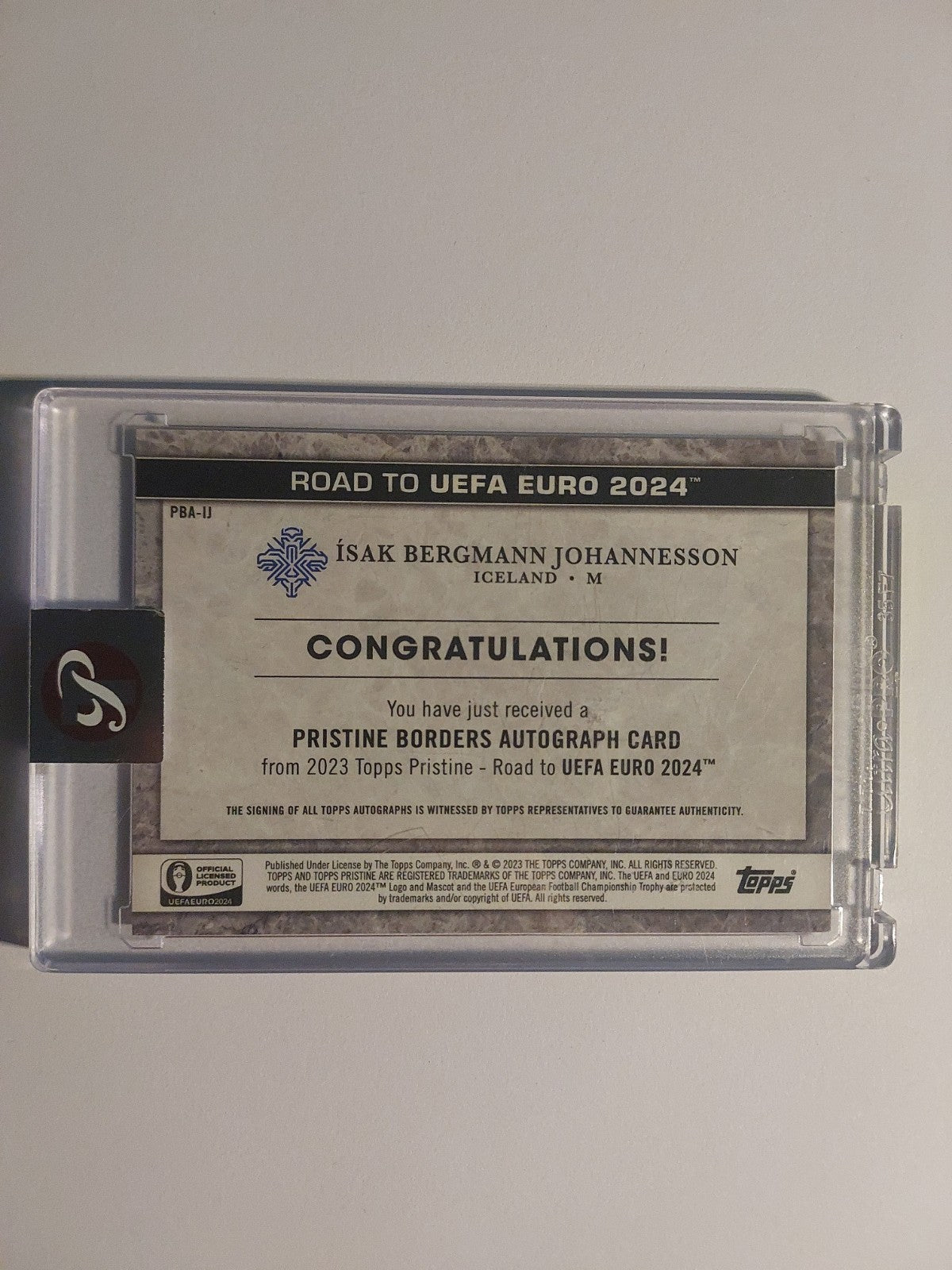 Topps Pristine 2023 Isak Bergmann Johannesson Island Auto Parallel 11/25 + Case – Bild 3