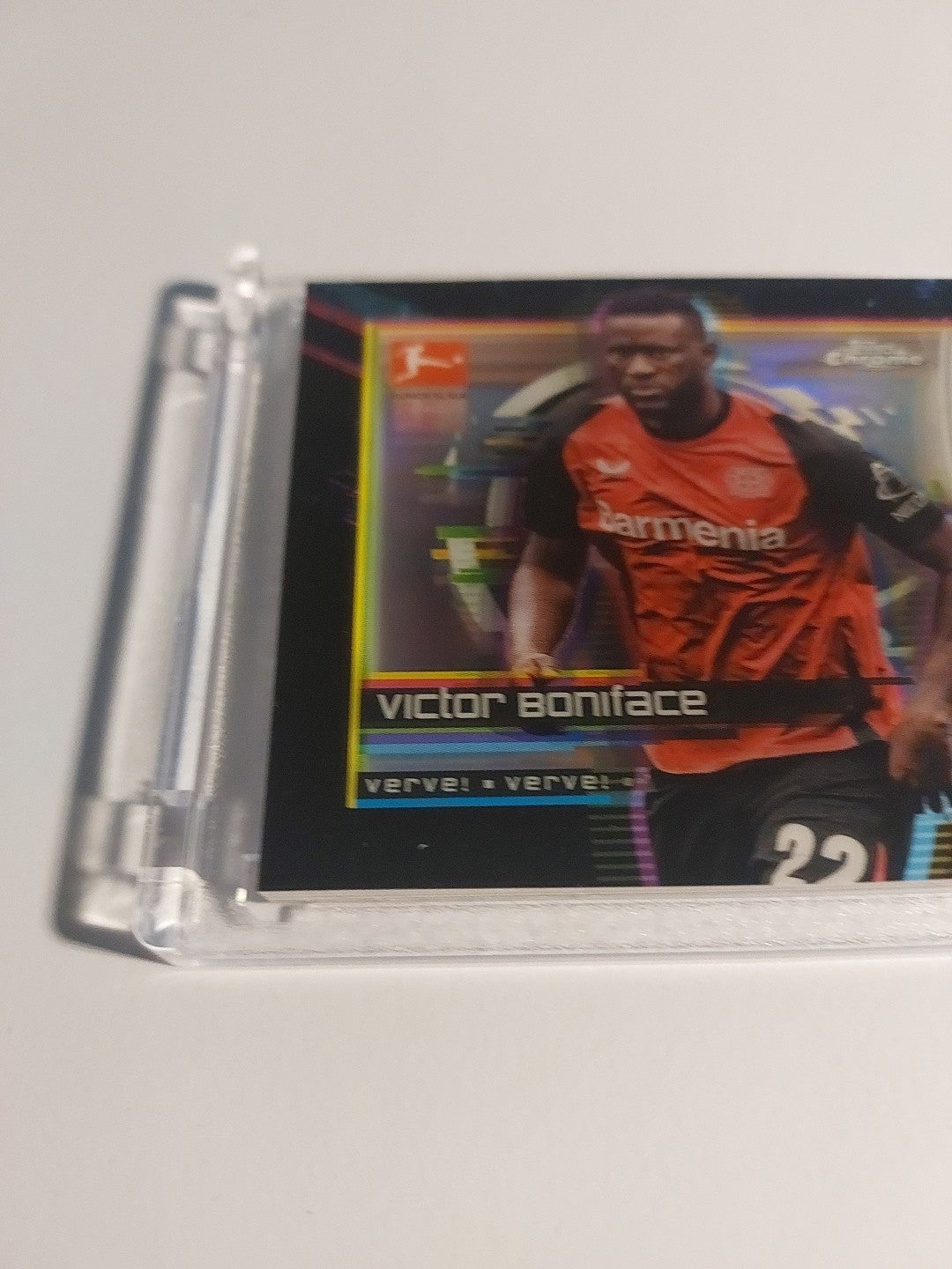 Topps Bundesliga 2024-25 Victor Boniface Auto Leverkusen Verve Parallel Case Hit – Bild 3