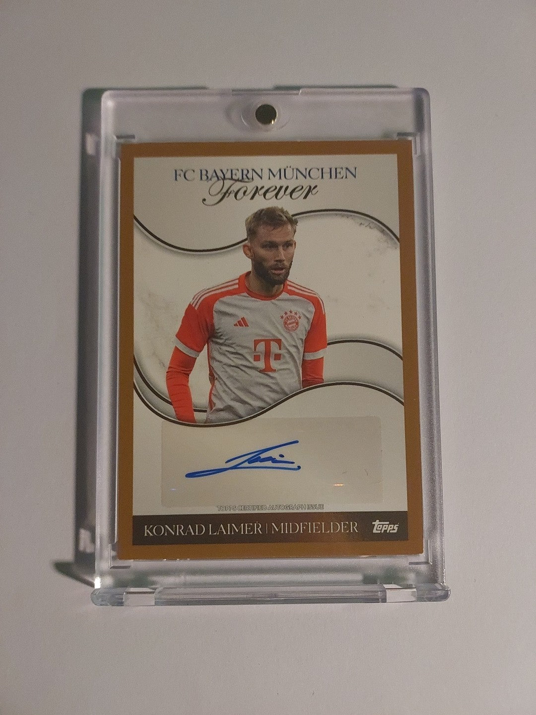 Topps Fußball Loot 20 Karten + 1 Garantierte Numbered oder Relic oder Autogramm – Bild 3