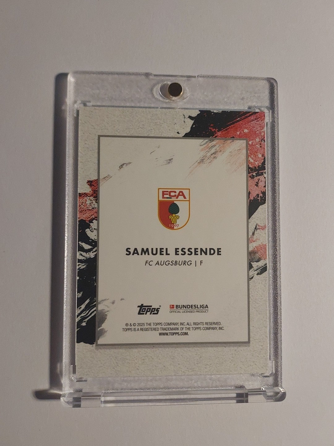 Topps Inception Bundesliga 24-25 Samuel Essende Augsburg Nummeriert 38/75 – Bild 3