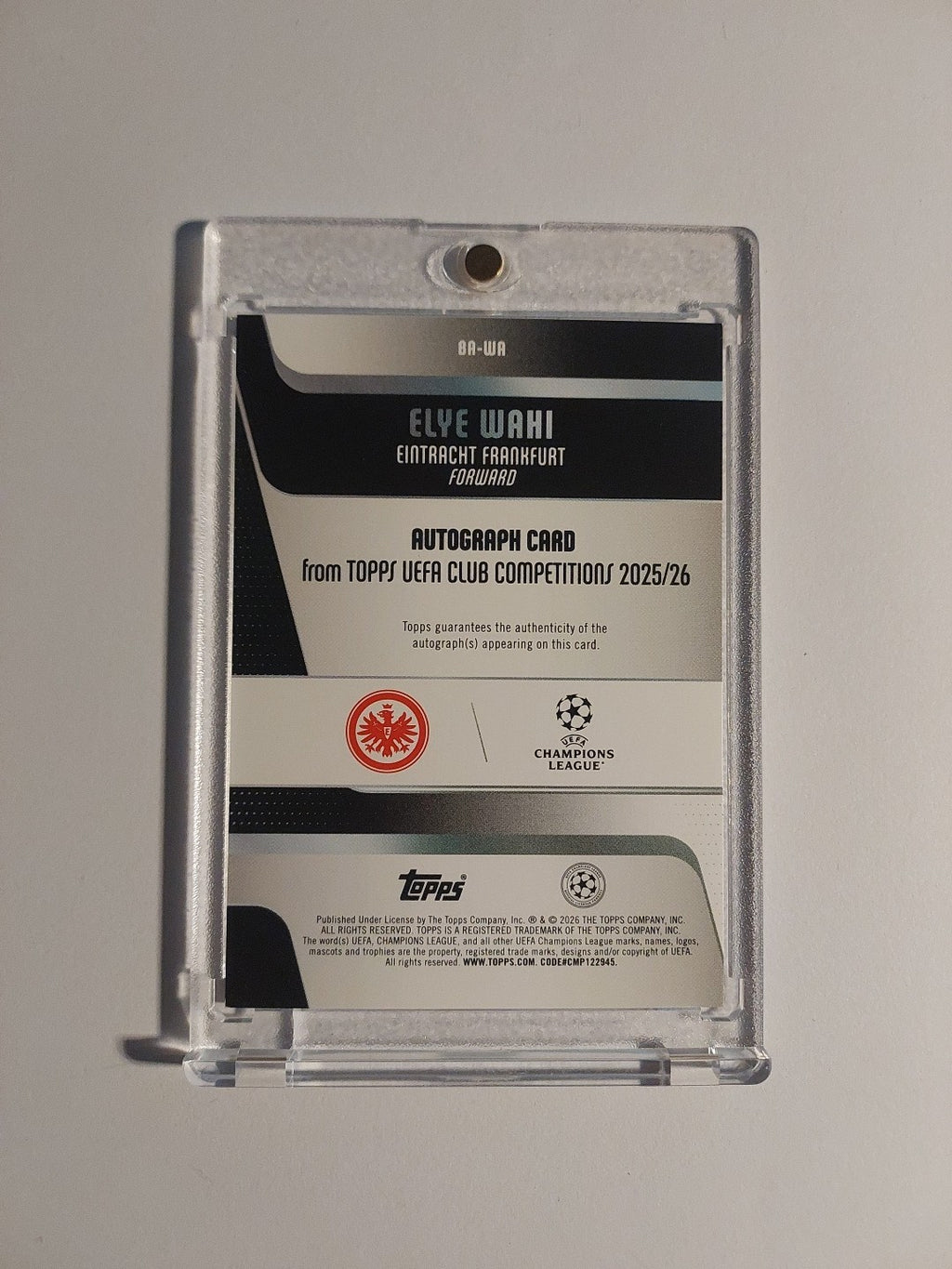 Topps UCC Flagship 2025-26 Elye Wahi Auto Eintracht Frankfurt Parallel Refractor – Bild 3
