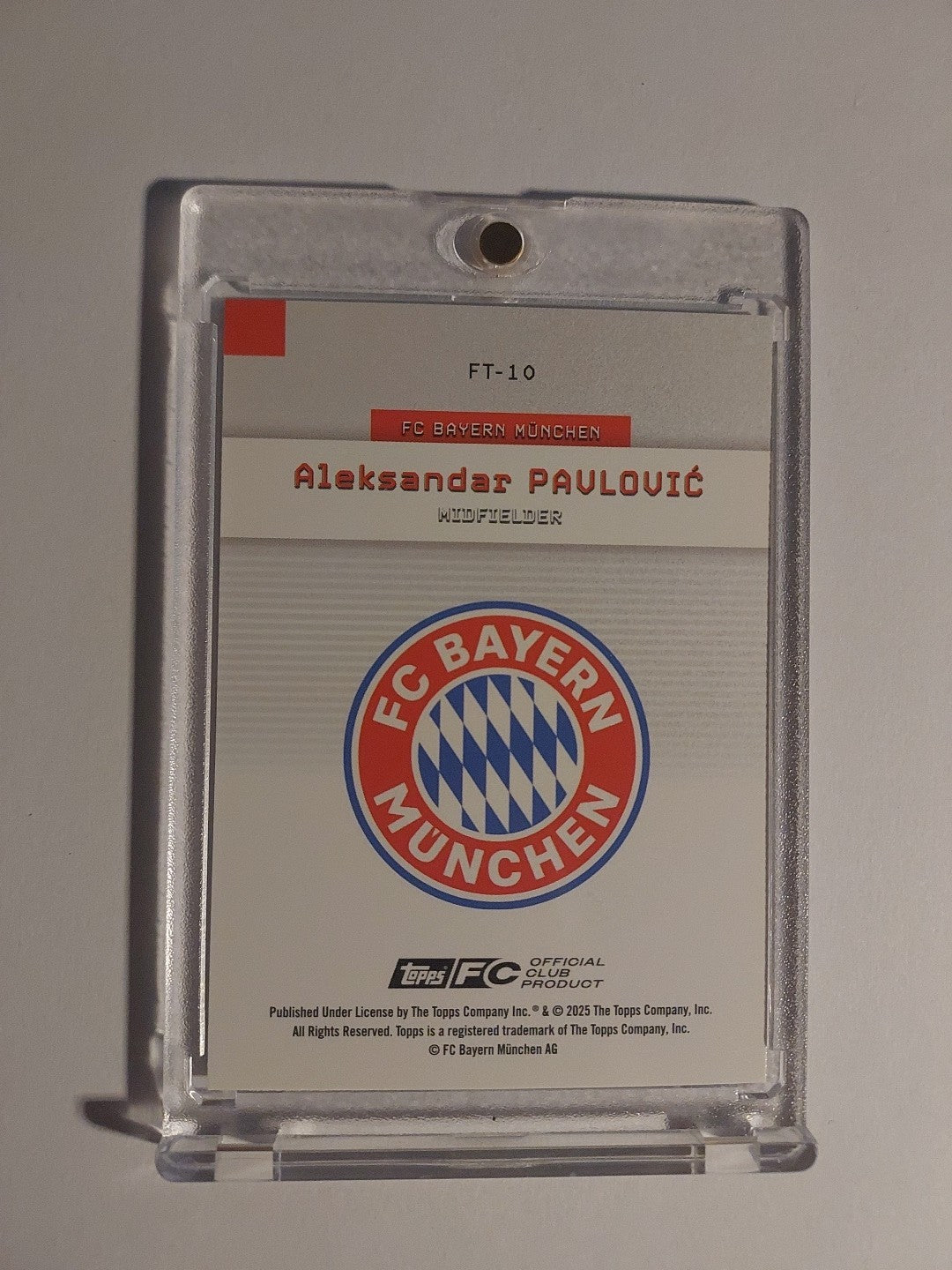 Topps Bayern Team Set 2025-26 Aleksandar Pavlovic Parallel 7/25 Refractor Ultra – Bild 3