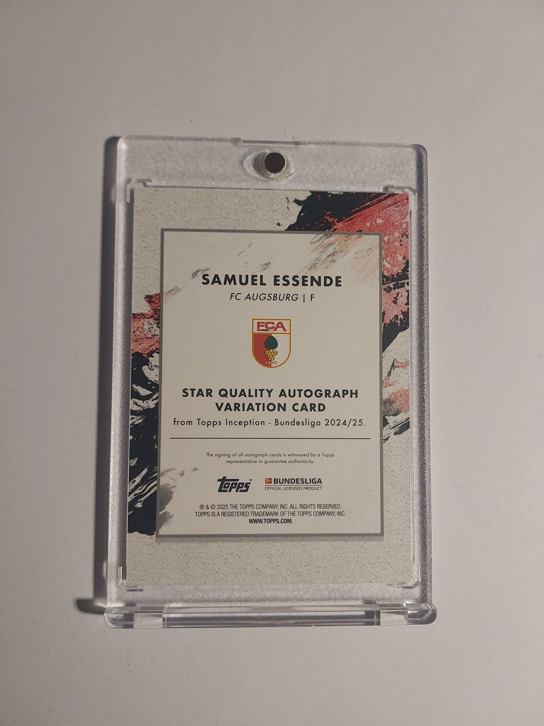 Topps Inception Bundesliga 2024-25 Samuel Essende Augsburg Auto Parallel 24/25 – Bild 3