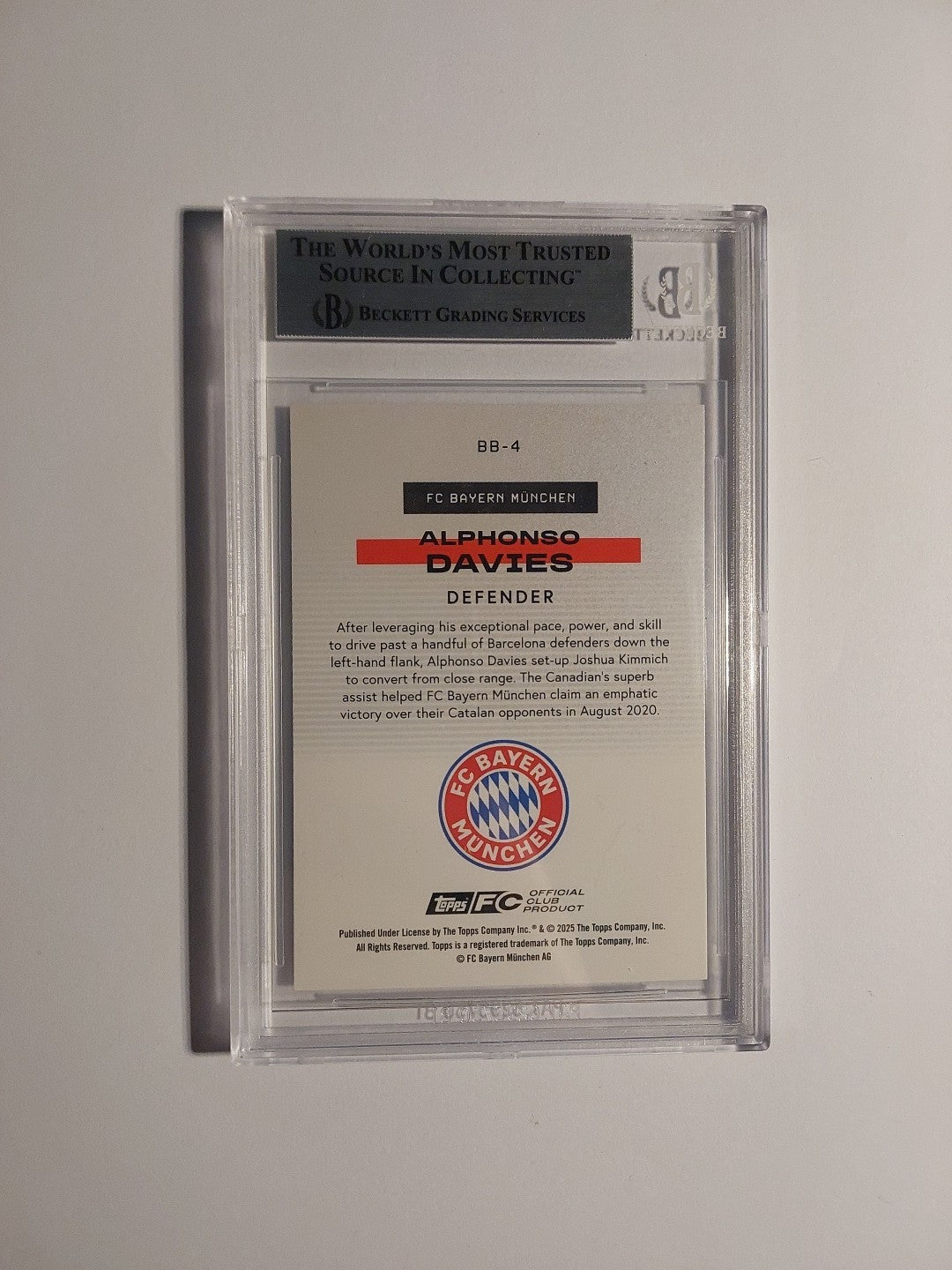 Topps Bayern München 2025-26 Alphonso Davies Parallel 5/5 Refractor BGS 8.5 PSA – Bild 3