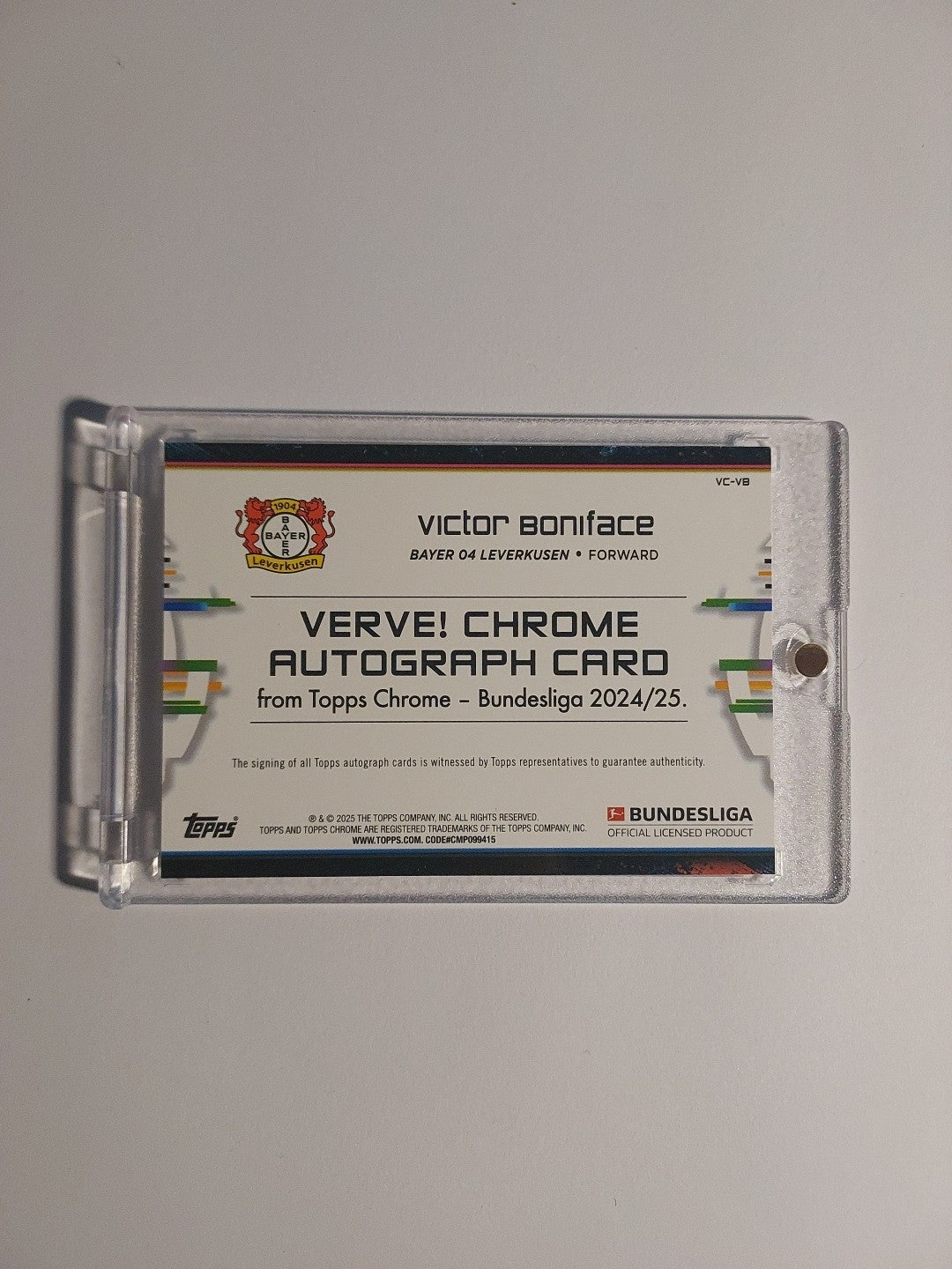 Topps Bundesliga 2024-25 Victor Boniface Auto Leverkusen Verve Parallel Case Hit – Bild 7